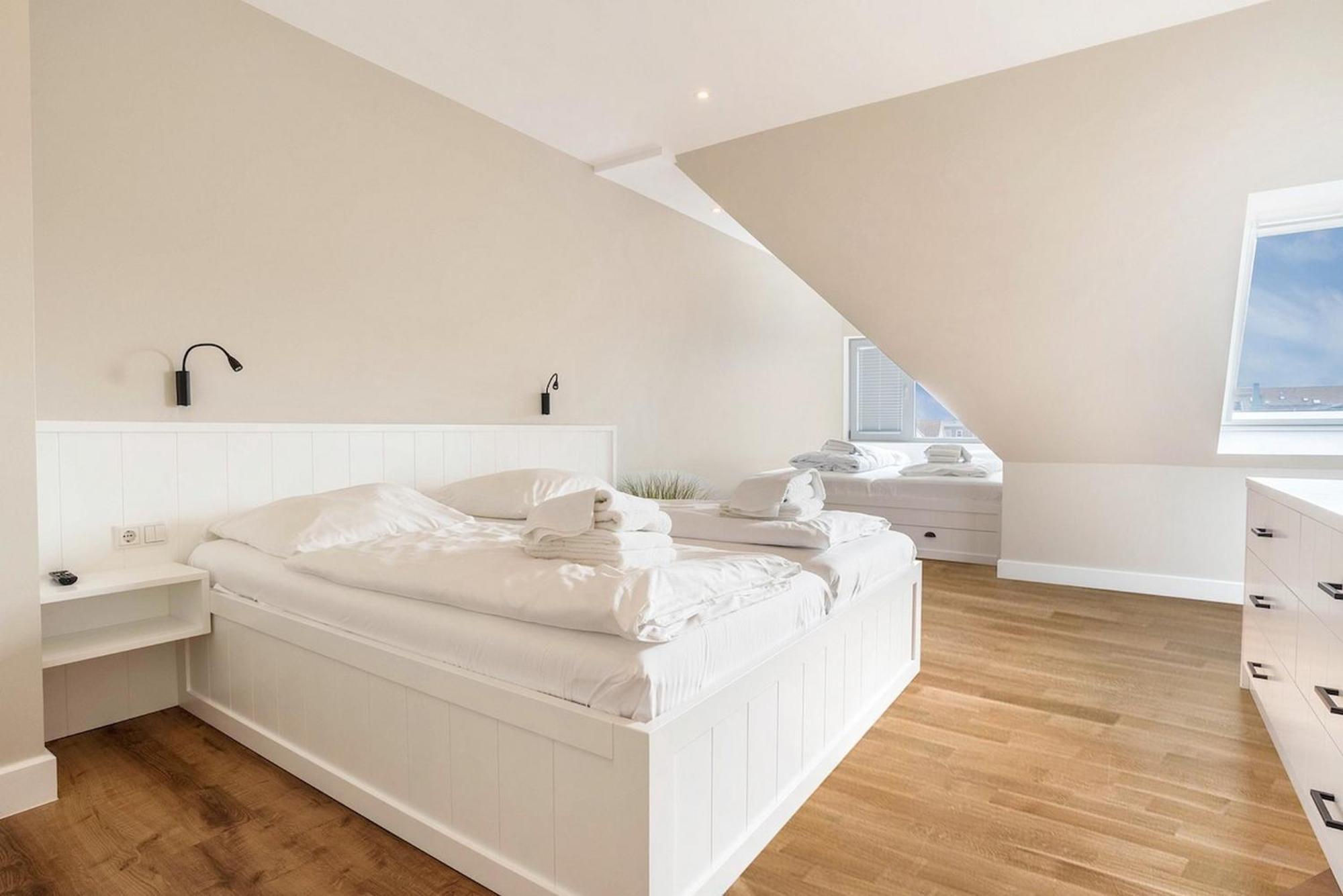 Apartment Hochwertig Möblierte 2-zimmer-wohnung Mit Balkon